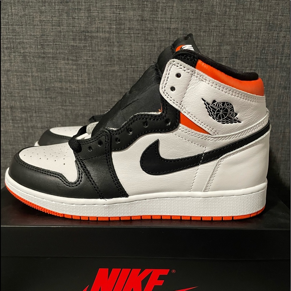 JOrdan 1 RETRO HIGH OG “ELECTRO ORANGE ” GS